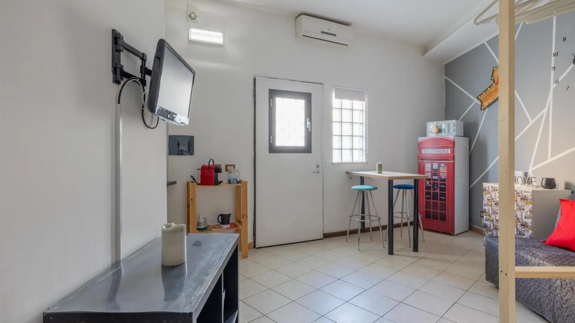 Tiny Indipendent House Apartment Rome 0*,